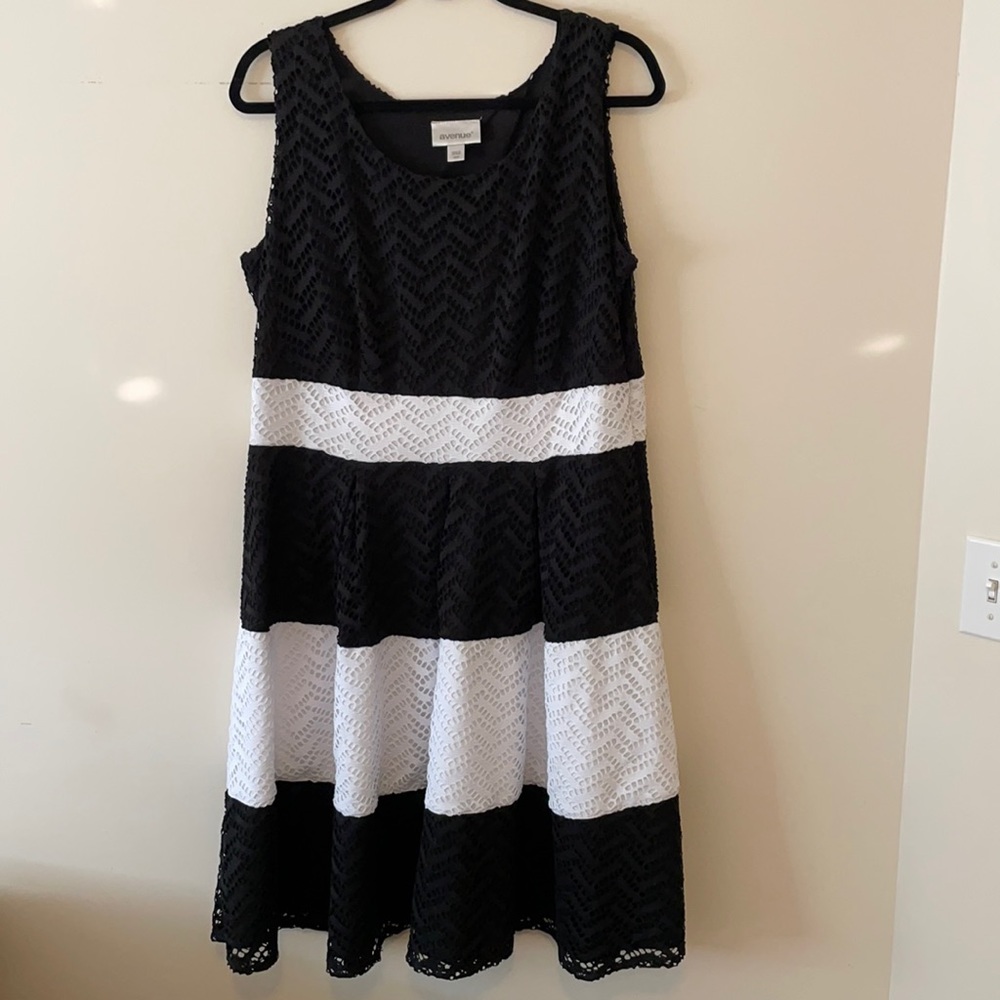 Black & White Striped Dress, Size 18/20